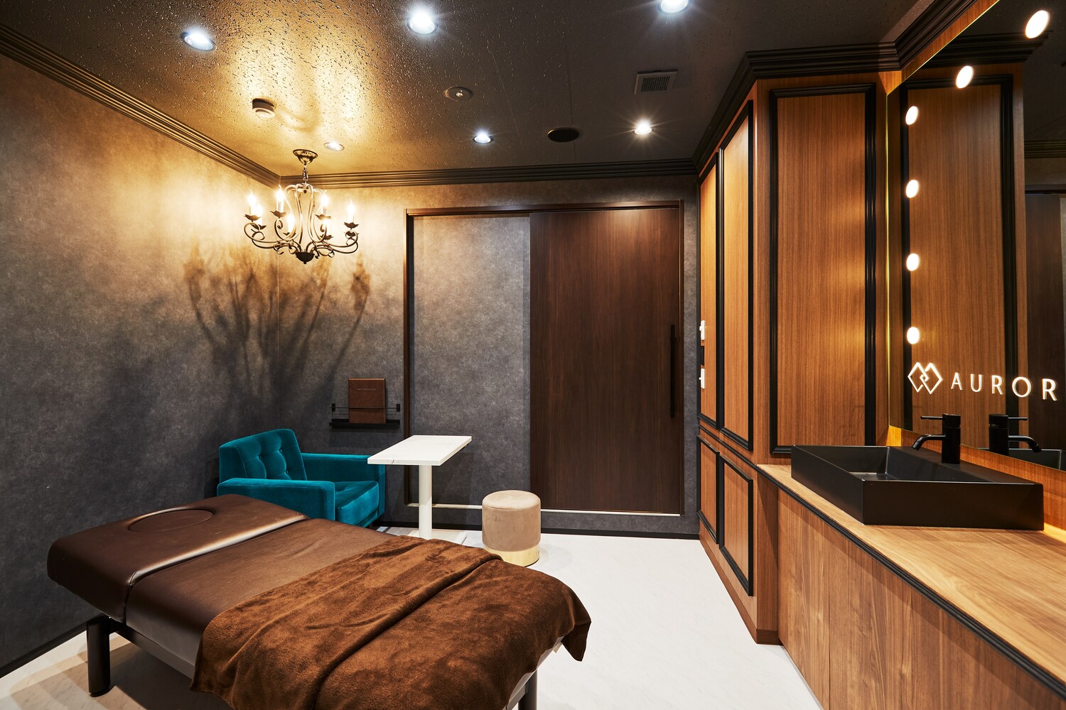 AURORA CLINIC0