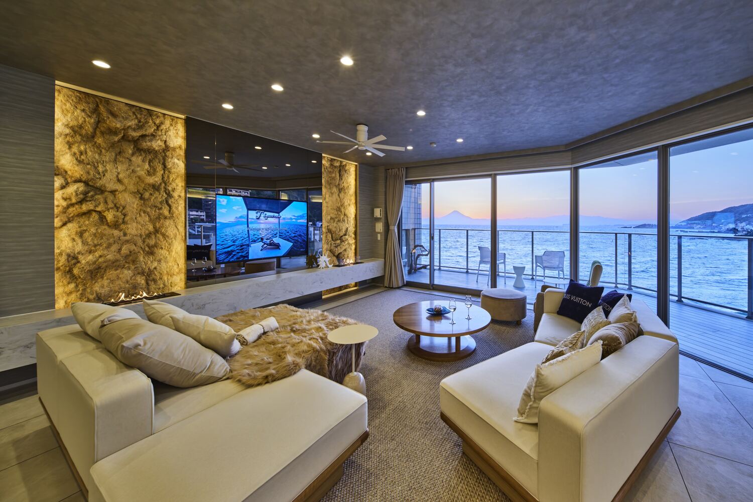 Ocean front residence0
